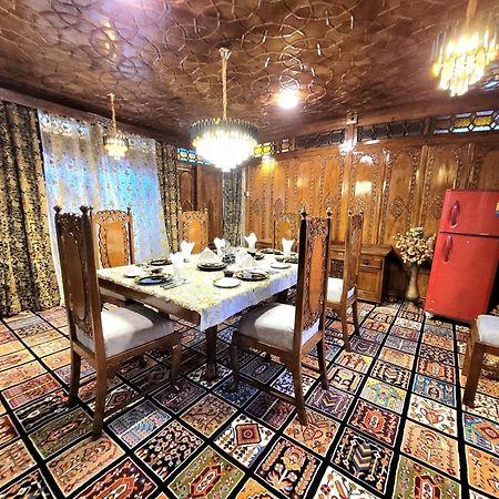 Aziz Palace Group Of Houseboats Srīnagar Zewnętrze zdjęcie