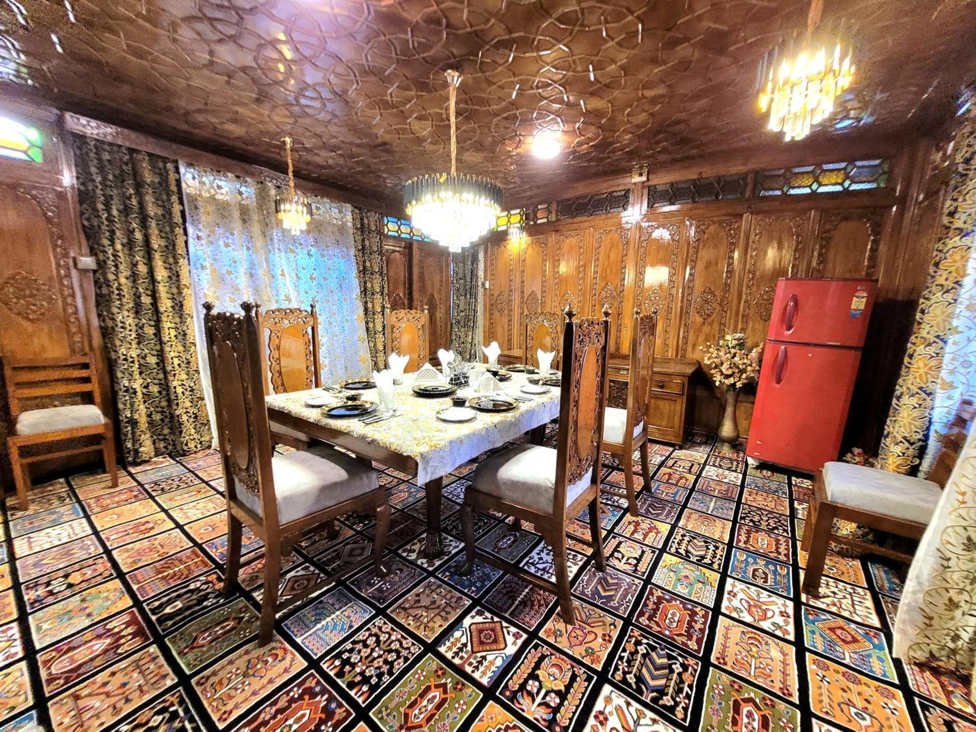 Aziz Palace Group Of Houseboats Srīnagar Zewnętrze zdjęcie