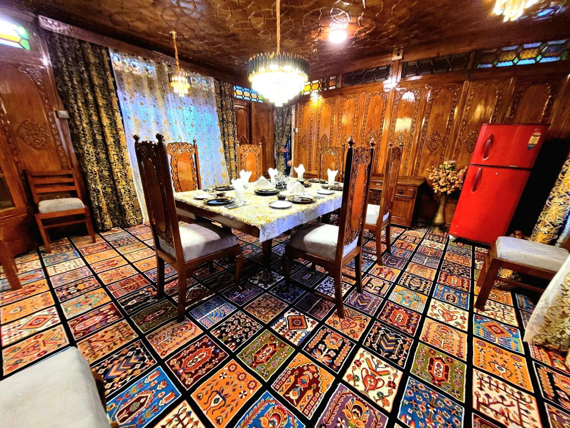 Aziz Palace Group Of Houseboats Srīnagar Zewnętrze zdjęcie