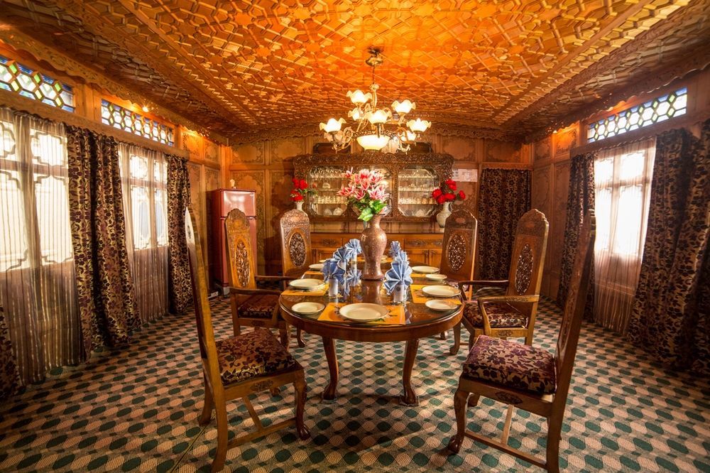 Aziz Palace Group Of Houseboats Srīnagar Zewnętrze zdjęcie